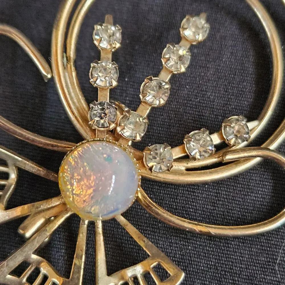 Vintage Gold Tone Stylized Bow Rhinestone Brooch Pin Grandmacore‎